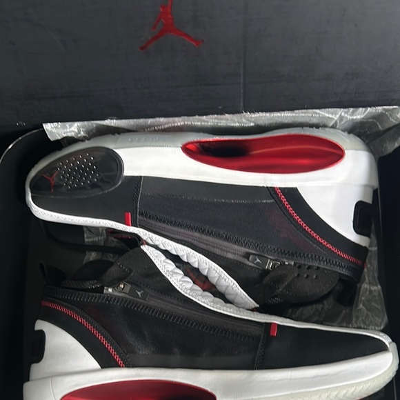 Air Jordan XXX4 - Picture 4 of 4